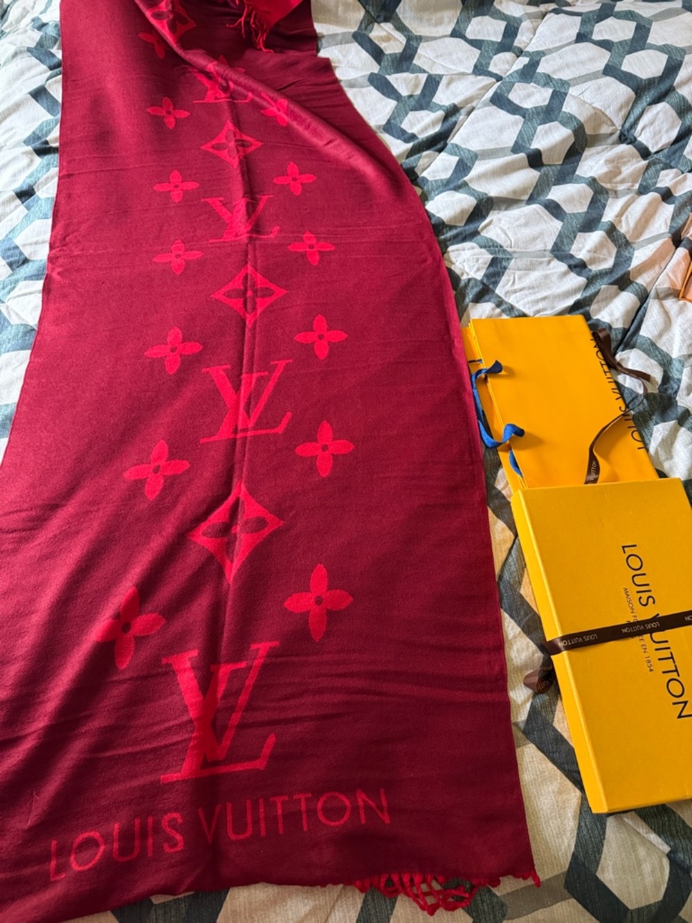 Louis Vuitton Red and Dark Red Monogram Shawl with ribbon box amd bag - Picture 2 of 6